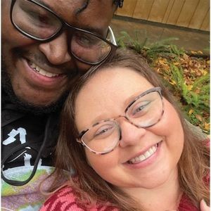 Meet your Posher’s, Megan & Edric ♥️